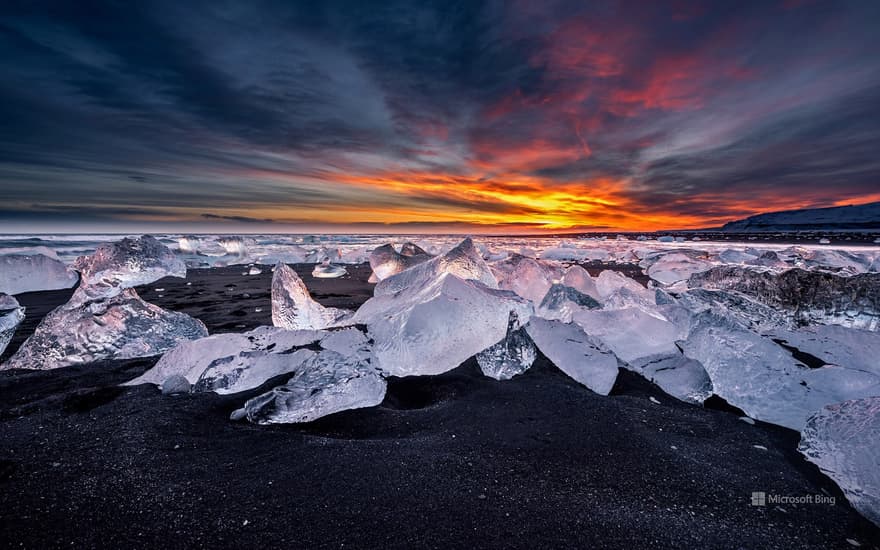 Diamond Beach across from Jökulsárlón, a glacier lagoon in Iceland