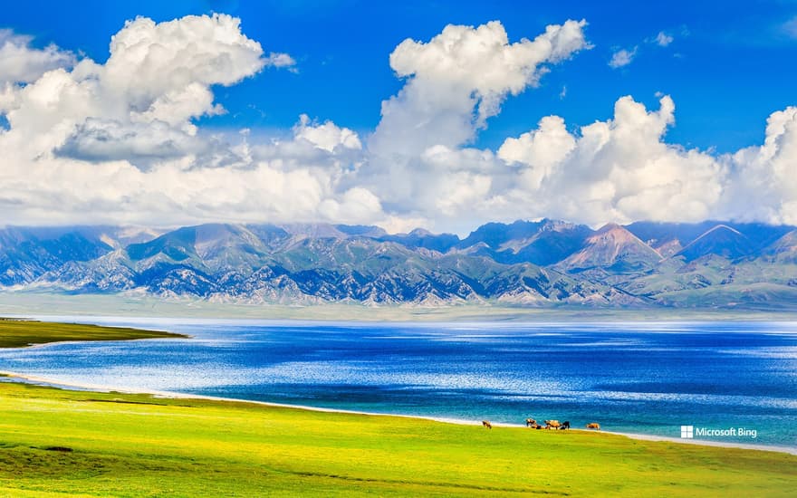 Sailimu Lake in summer, Bole County, Bortala Mongol Autonomous Prefecture, Xinjiang Uyghur Autonomous Region, China