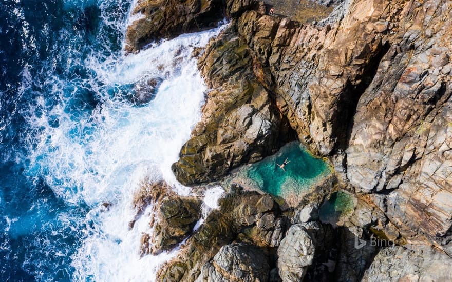 Natural swimming pool northeast of Saint Barthélemy, Caribbean Sea, French Antilles