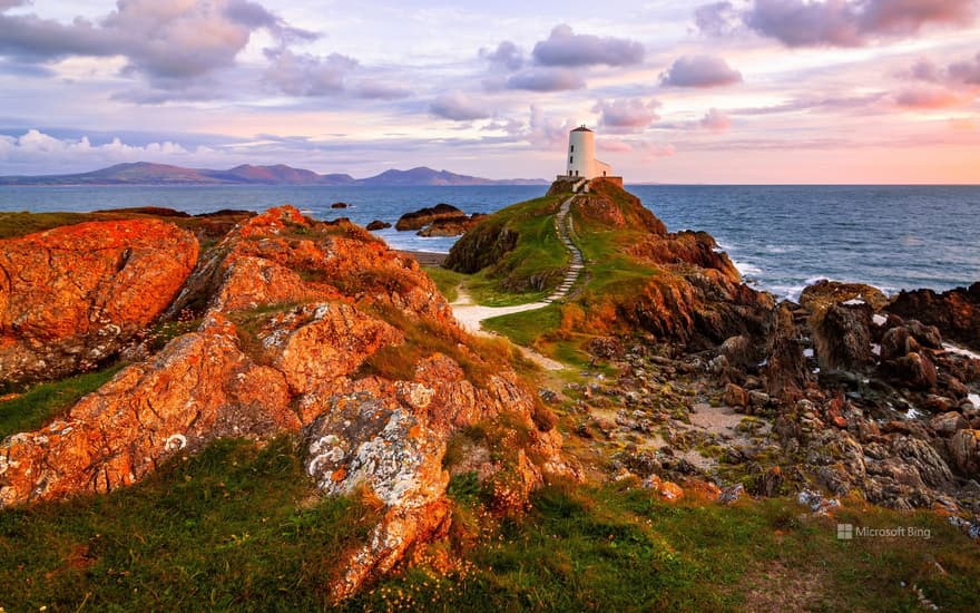 Tŵr Mawr lighthouse, Llanddwyn Island, Anglesey, Wales