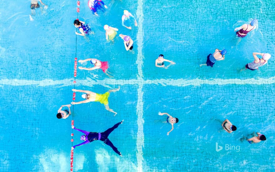 [Six Children's Day] Children playing in the pool, Jiujiang, China